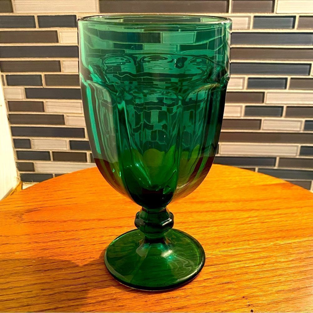 Vintage Libbey Duratuff Emerald Green Goblet one great condition